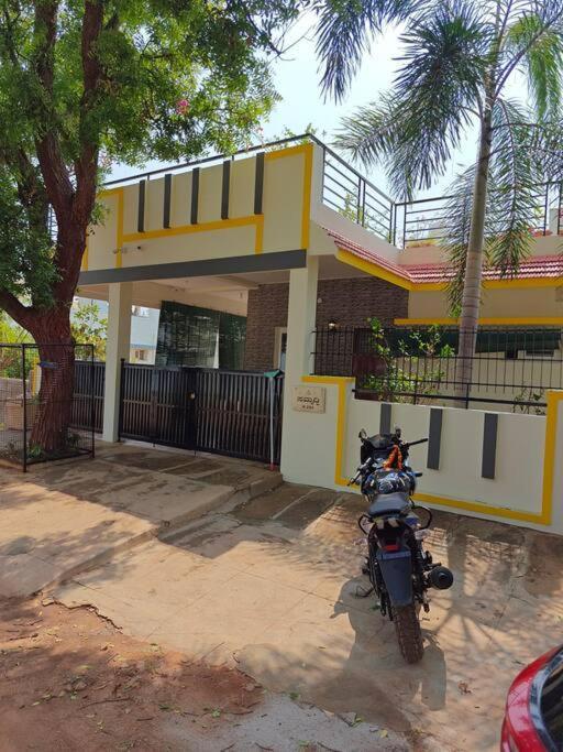 S R Luxurious Fully Ac 3 Bhk Bunglow Mysore Villa Exterior photo